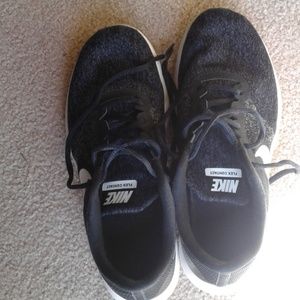 Nike Flex Contact Athletic shoes